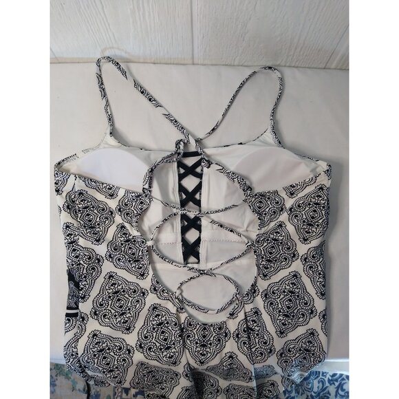 La Blanca Women's 10 One Piece Bathing Suit White Black Floral Boho Lattice - Picture 3 of 7